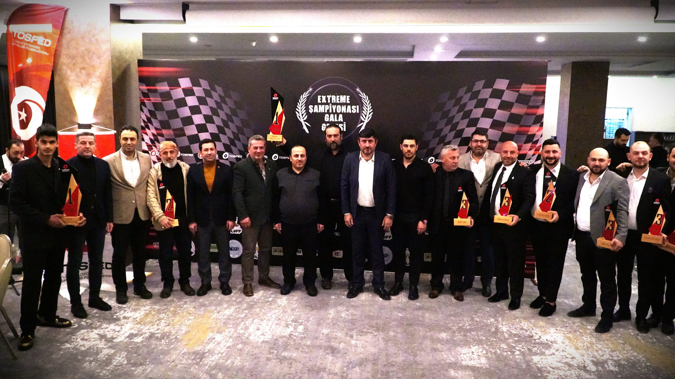 2024 EXTREME KUPASI GALA GECESİ / SPORCULAR GECEDE KUPALARINA KAVUŞTULAR
