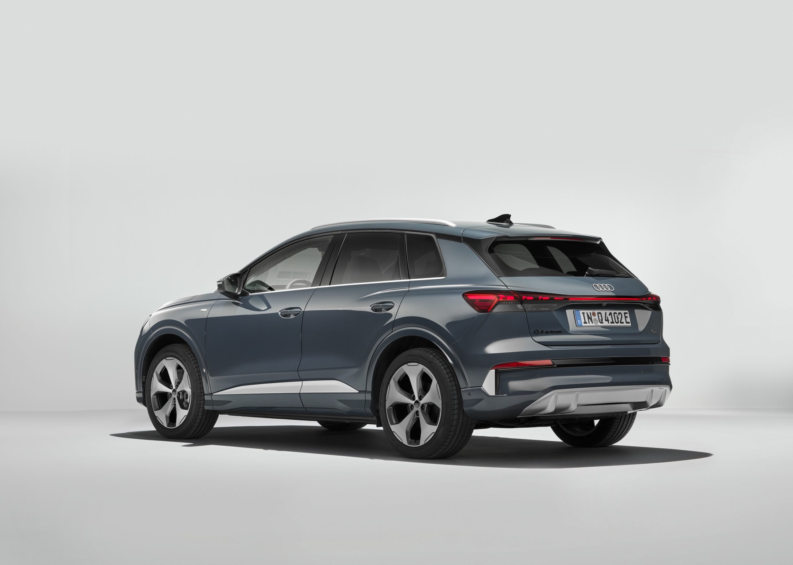 Yenilenen Audi Q4 SUV e-tron