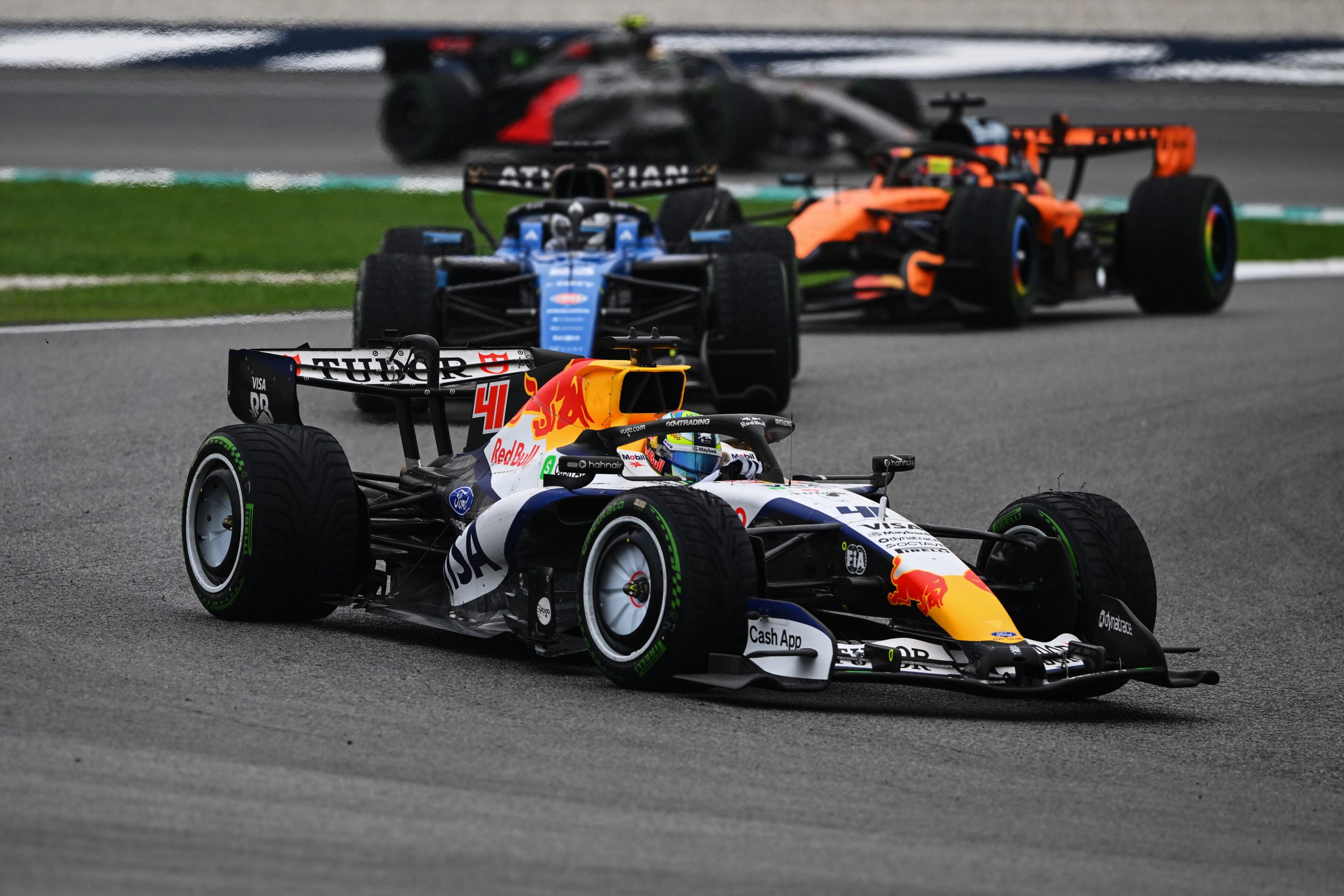 Racing Bulls otomobili Sepang yarışında