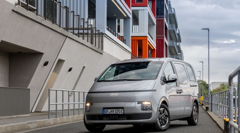 Hyundai STARIA Cargo elektrikli hafif ticari araç