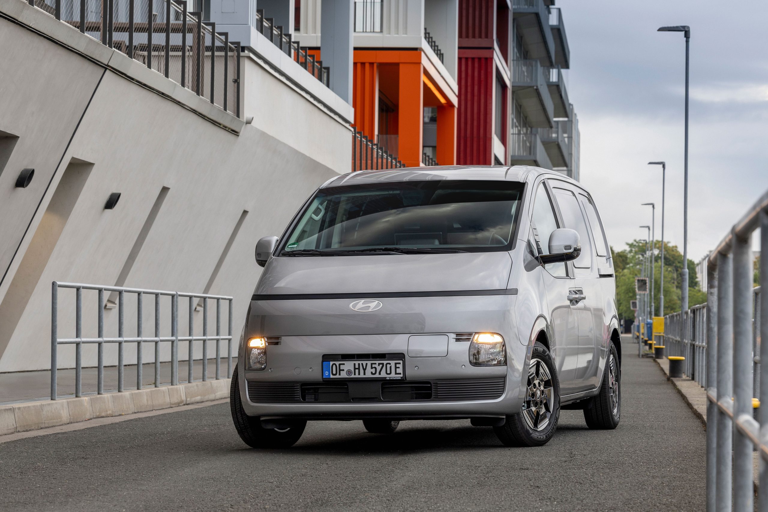 Hyundai STARIA Cargo elektrikli hafif ticari araç