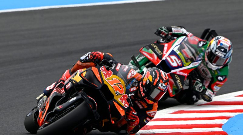 KTM ve Aprilia motosikletleri Motegi’de viraj mücadelesinde