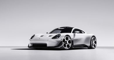 Porsche Mission S konsept otomobilin önden çapraz görünümü