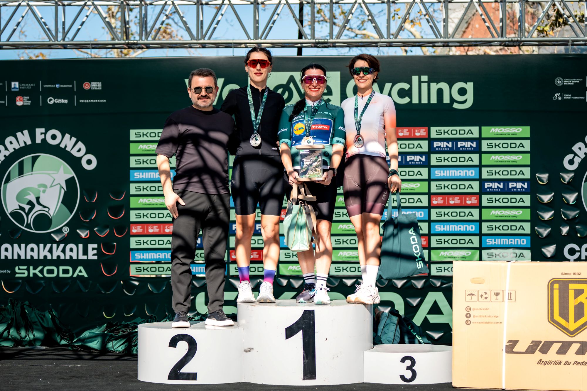 s1791208888_Skoda_Canakkale_Gran_Fondo_ile_Iki_Kitada_Bisiklet_Heyecani_Yasandi__6_.jpg.jpg