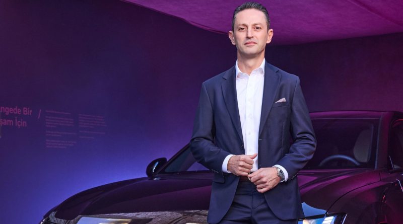 Volvo Car Türkiye Genel Müdürü Alican Emiroğlu