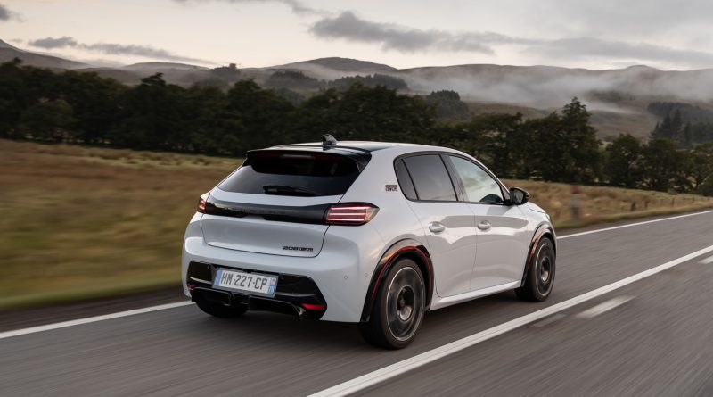 Yeni Peugeot E-208 GTi