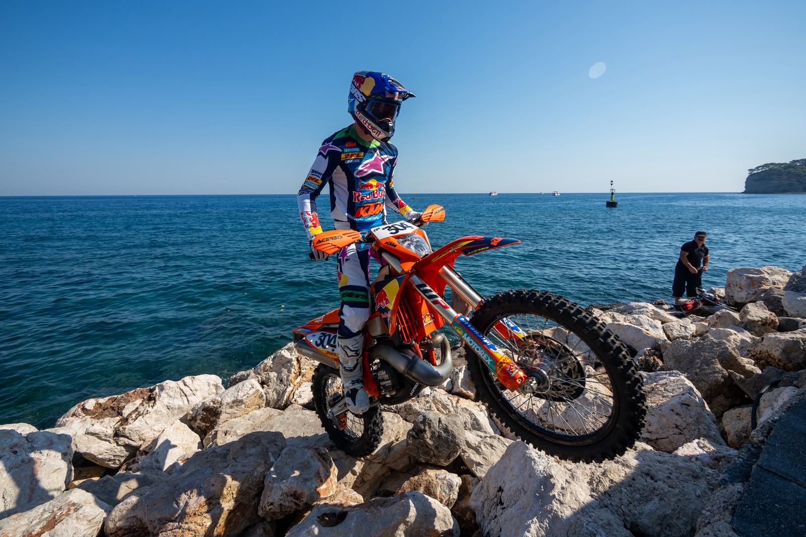 Sea to Sky organizasyonundan motosiklet görüntüsü