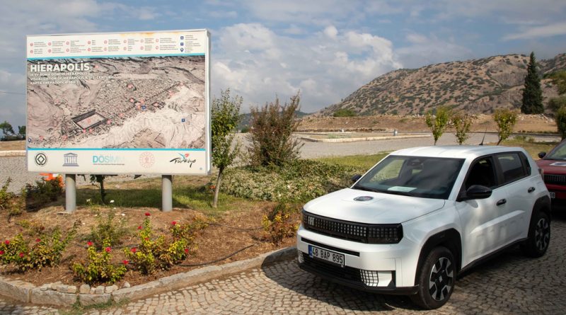 Hierapolis Antik Kenti’nde kazı ve restorasyon alanı